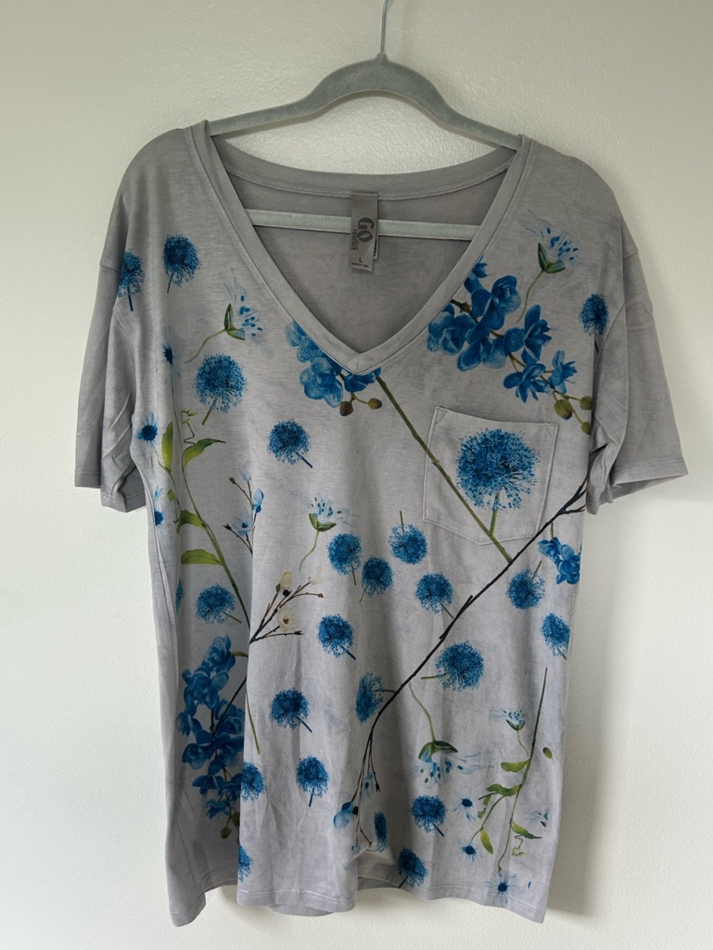 Go Couture Floral V-Neck Top (L)